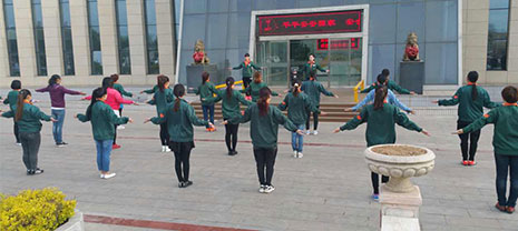 德孝華能中天 唱響五一文化晚會(huì)