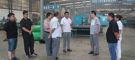 防火巖棉板廠家華能中天各位領(lǐng)導(dǎo)慰問一線員工—炎夏送清涼 防火巖棉板廠家華能中天各位領(lǐng)導(dǎo)慰問一線員工—炎夏送清涼